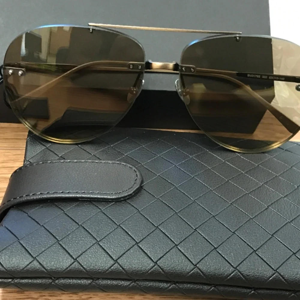 Bottega Veneta Sunglasses 515800 v4450